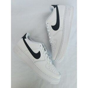 7Y | 9 WOMEN'S NIKE AIR FORCE ONE AF1 LEATHER WHITE / BLACK FV5948-101